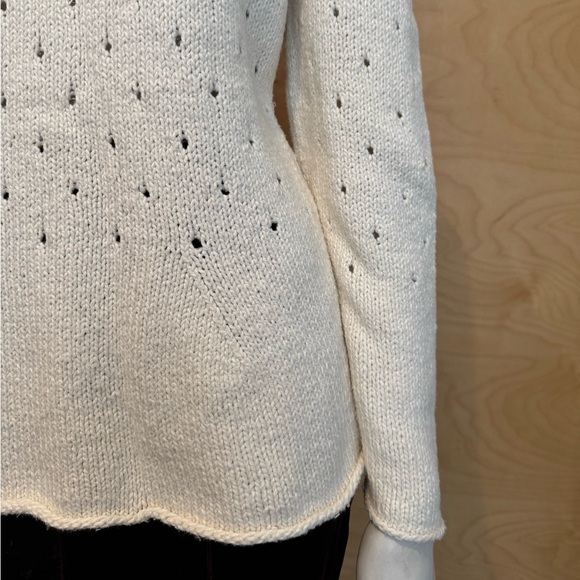 Cozy perforated knitted sweater - Picture 5 of 10